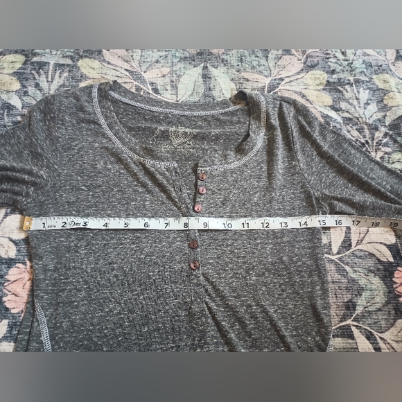 Derek Heart Womens Y2K Henley Top Medium Gray Burnout Fitted Layers Skater - Picture 7 of 8